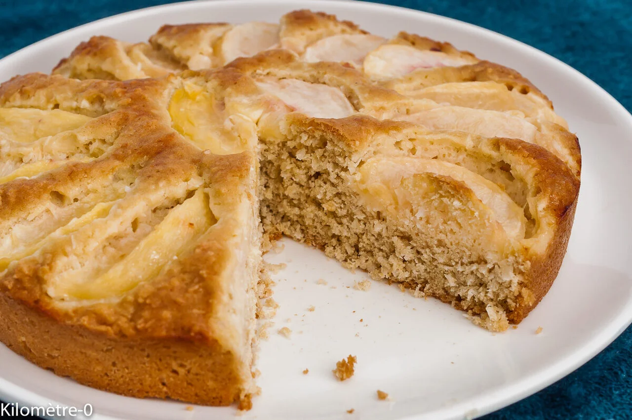 Gâteau aux pêches et à la noix de coco