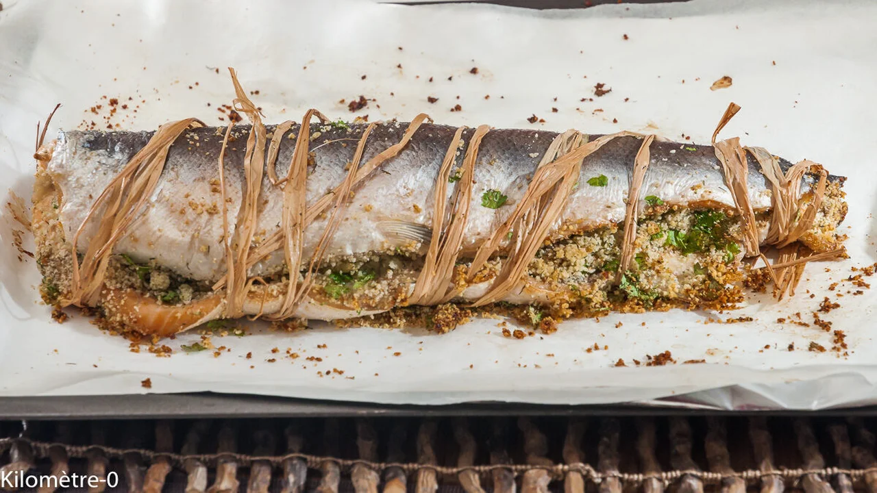 Saumon farci aux amandes, citron et aux herbes