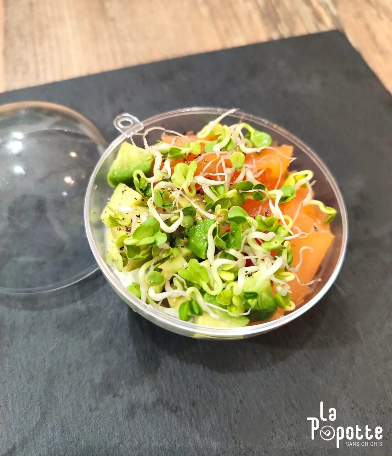 Verrine ail fines herbes avocat saumon