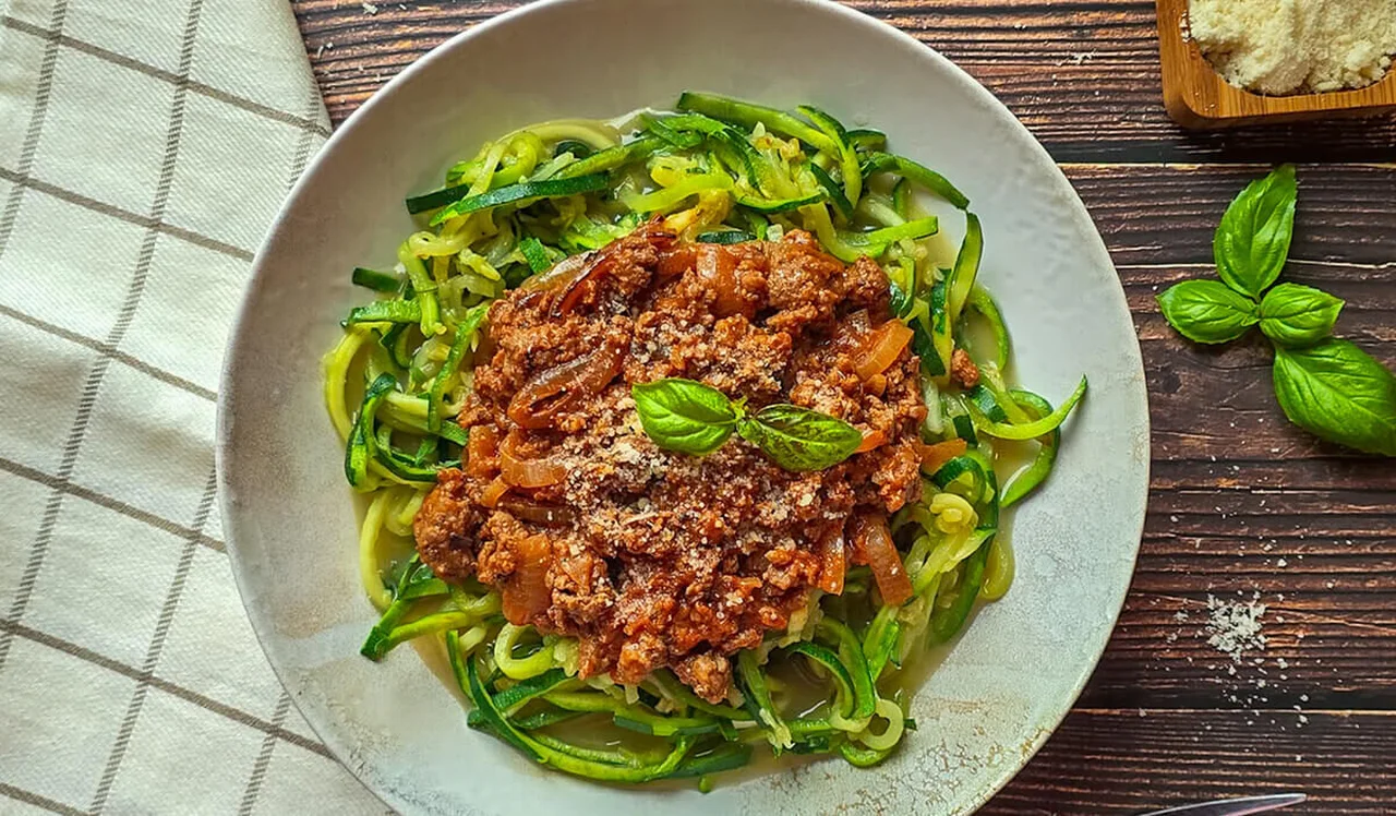 Spaghettis de courgettes bolognaise