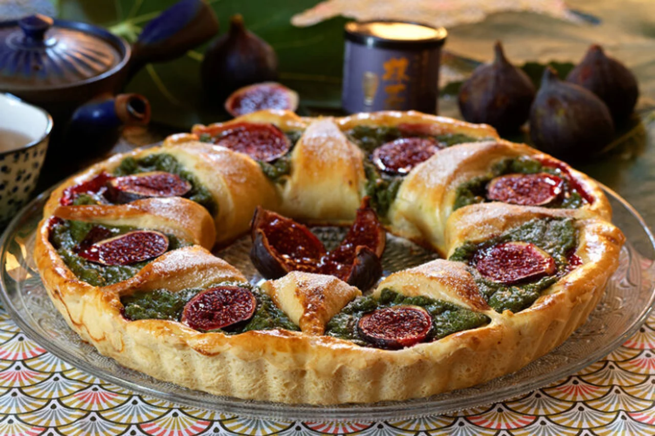 Tarte briochée aux figues et crème au thé matcha