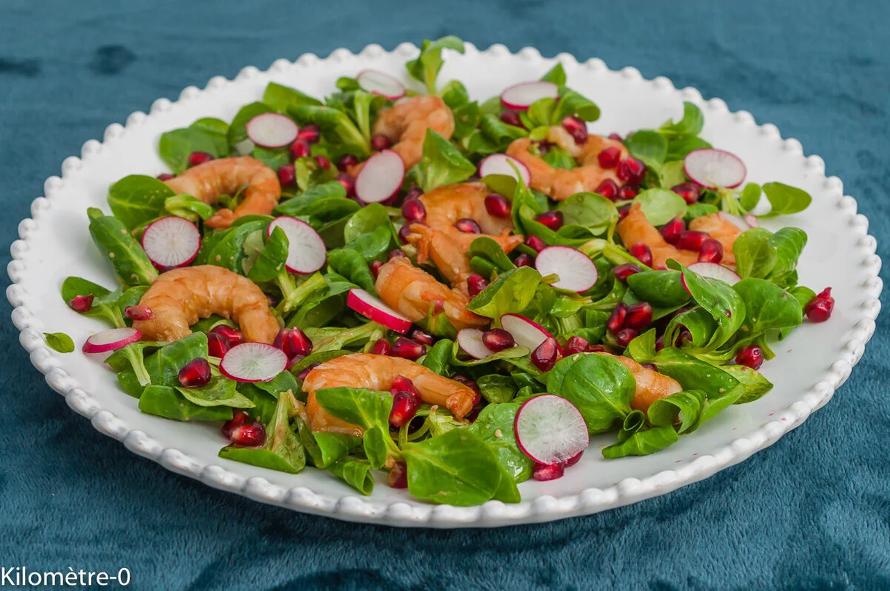 Salade de crevettes, mâche et grenade
