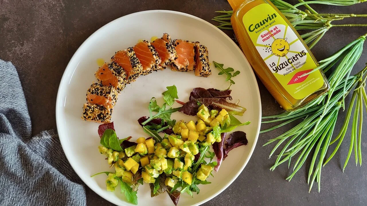 Tataki de saumon mariné et tartare exotique