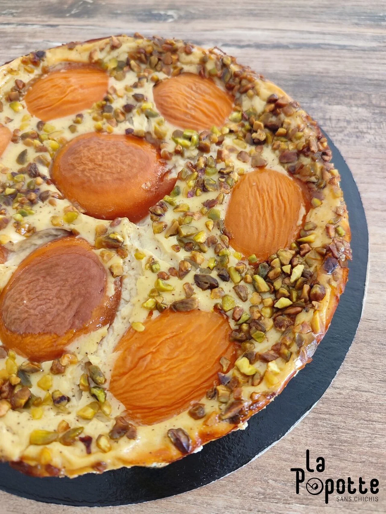 Gâteau fromage blanc, abricots et pistaches