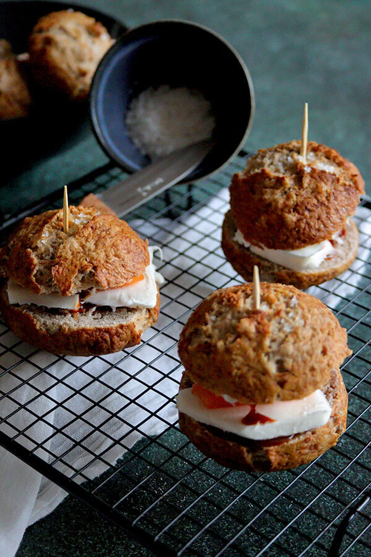 Petits pains bretzels sans gluten lait oeufs