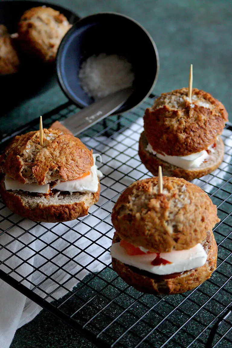Petits pains bretzels sans gluten lait oeufs