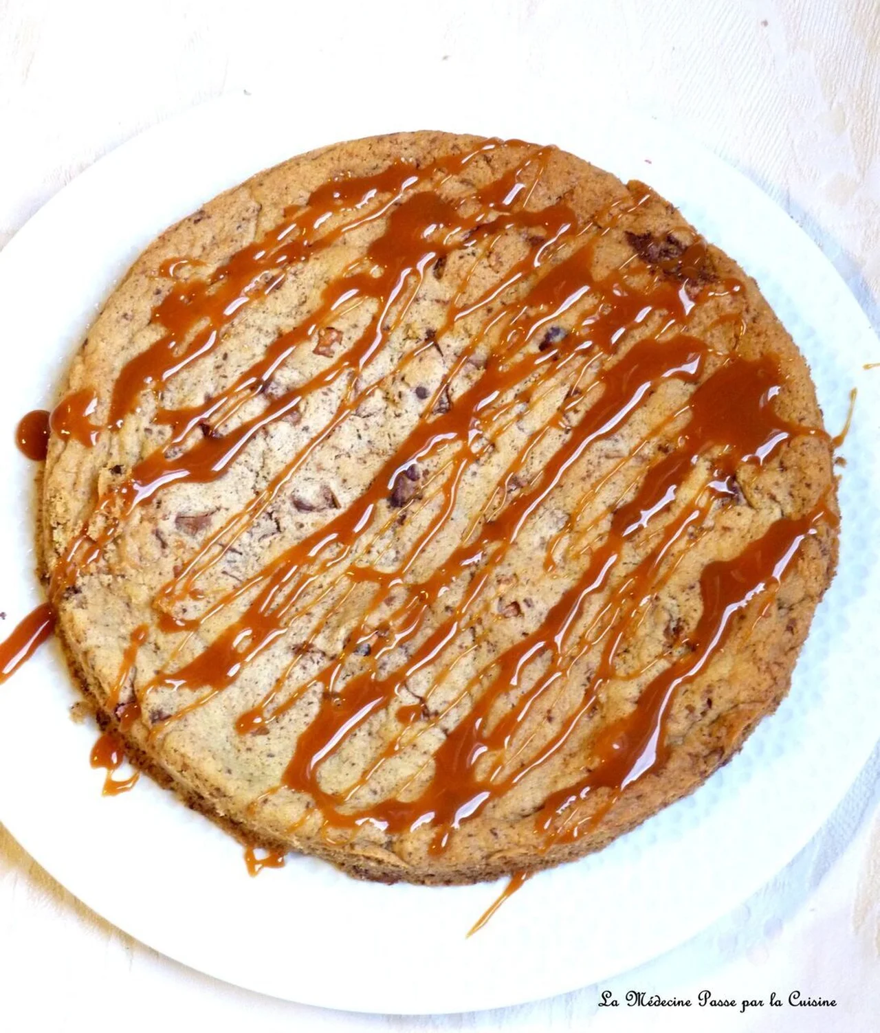 Cookie géant aux deux chocolats et caramel beurre salé