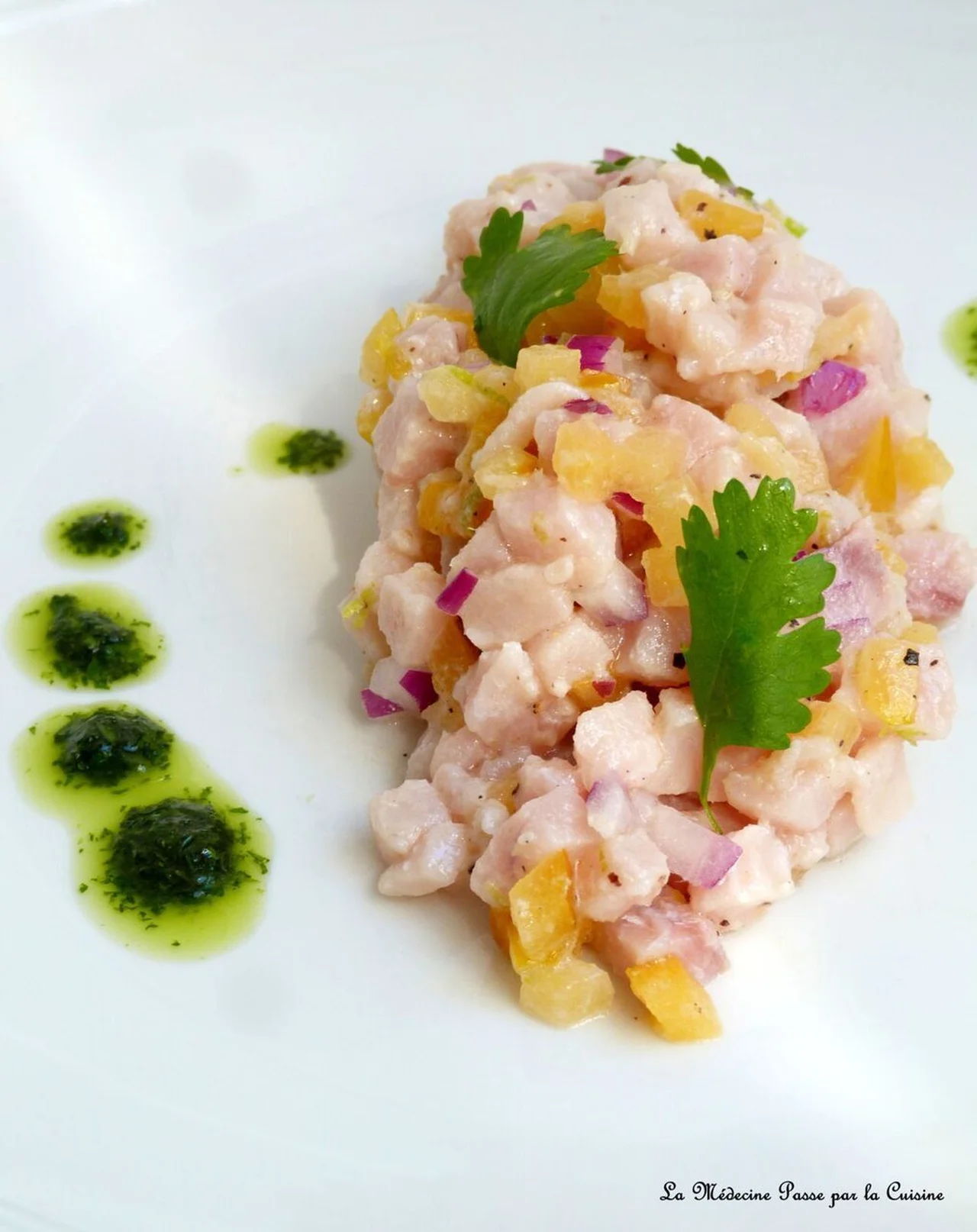 Tartare d'espadon à la prune jaune
