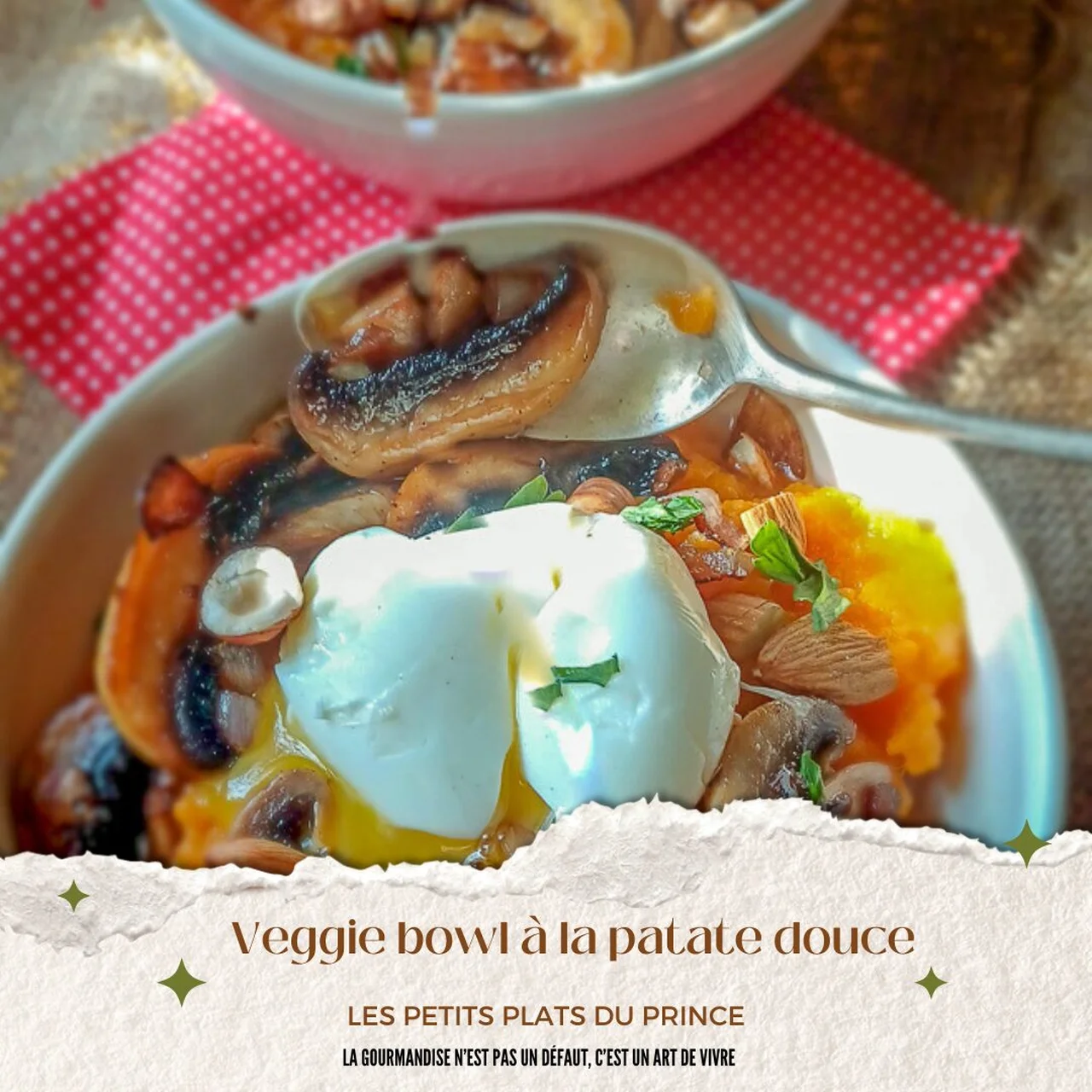 Bowl végétarien patate douce, champignons et œuf mollet