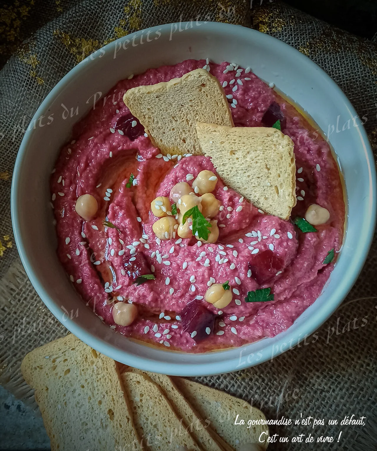 Houmous à la betterave pour octobre rose
