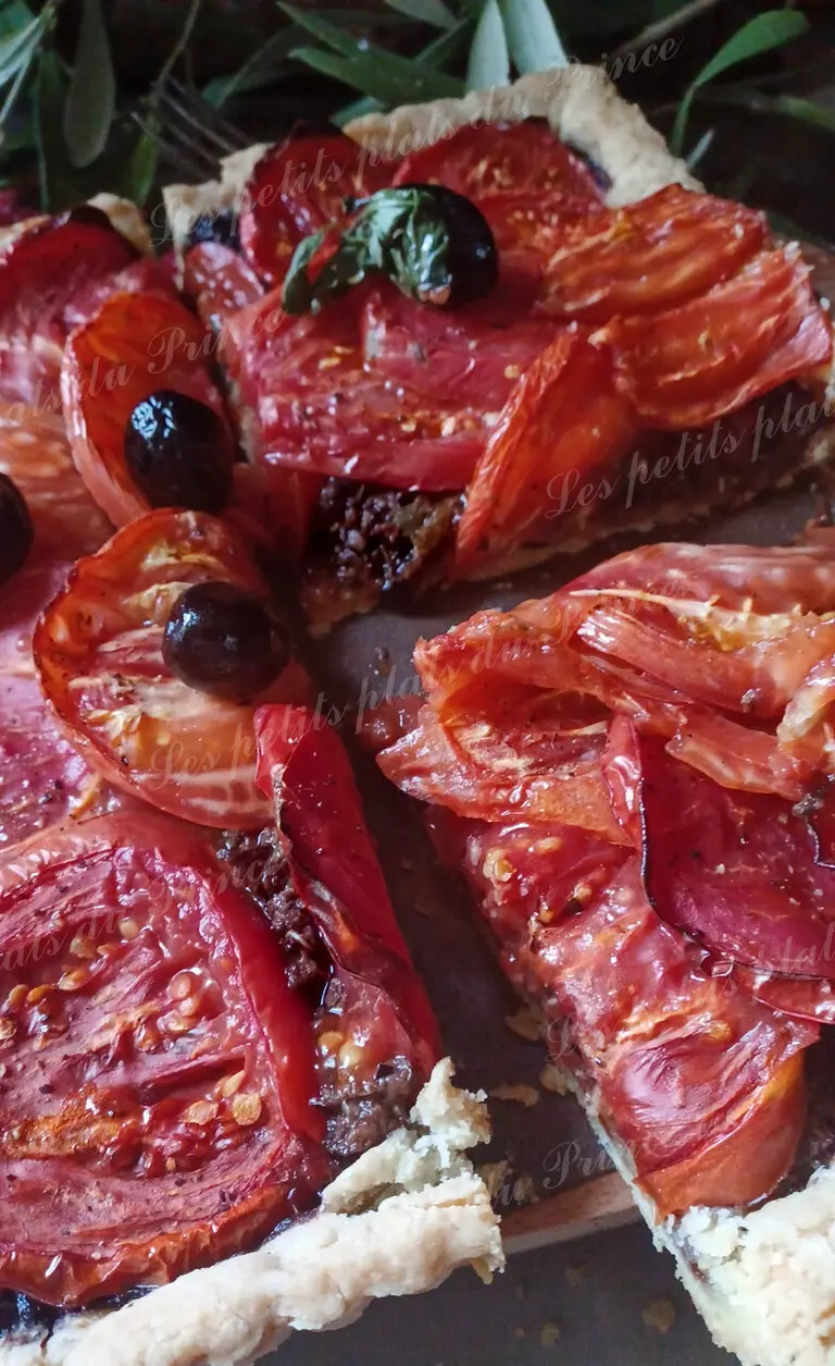 Tarte à la tomate sur tapenade maison