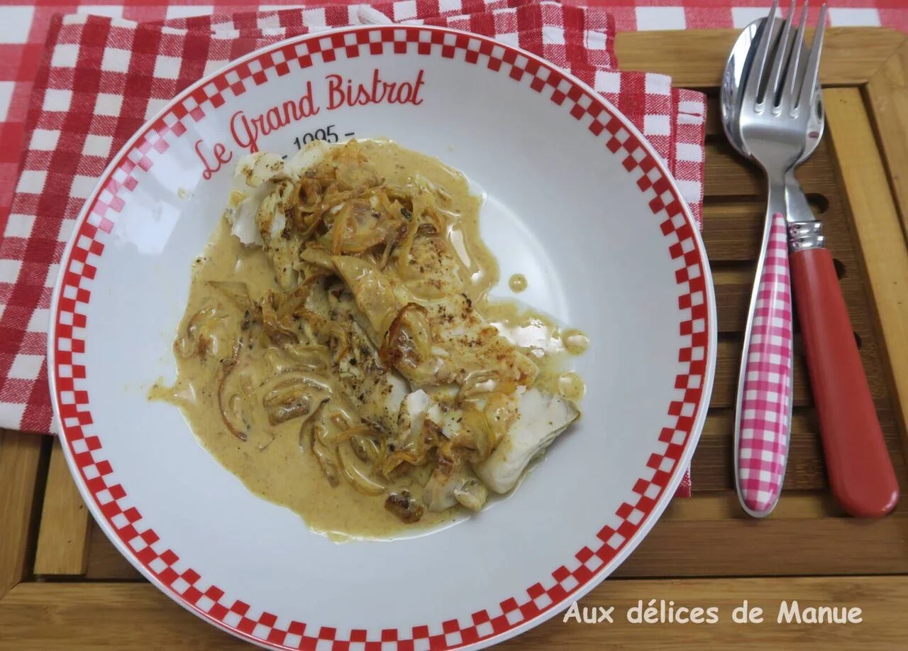Lieu noir à la crème au curry rouge