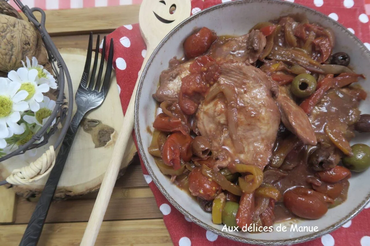 Marmite de poulet aux poivrons et olives au vin rouge