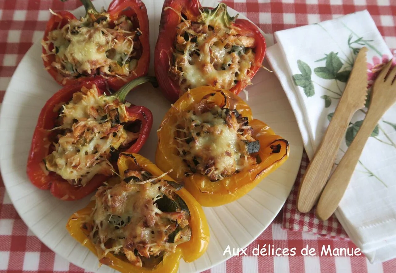 Poivrons farcis à la courgette et poulet