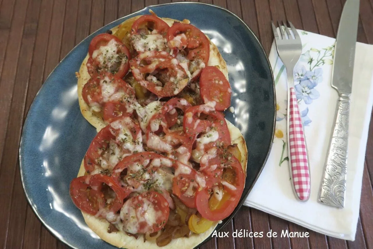 Wrap pizza au poivron, oignon et tomates