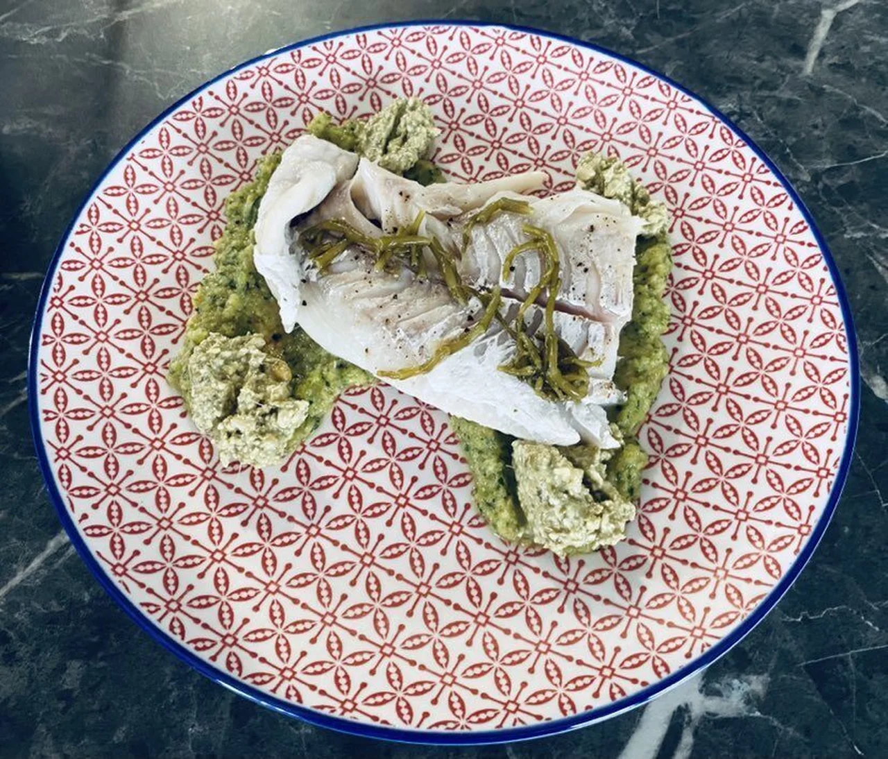 Filet de merlan, pesto salicornes et purée courgettes