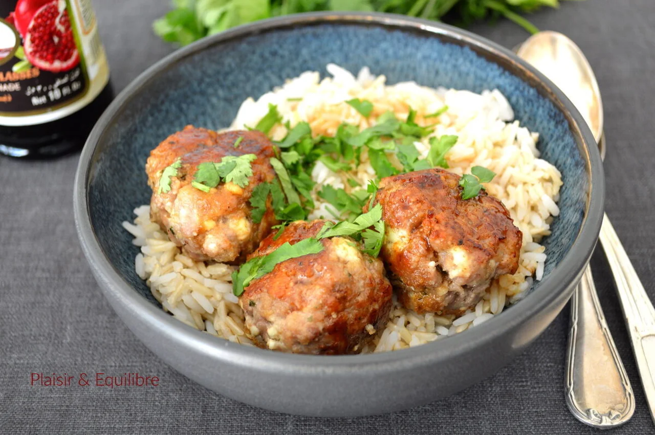 Boulettes d'agneau à la feta et mélasse de grenade