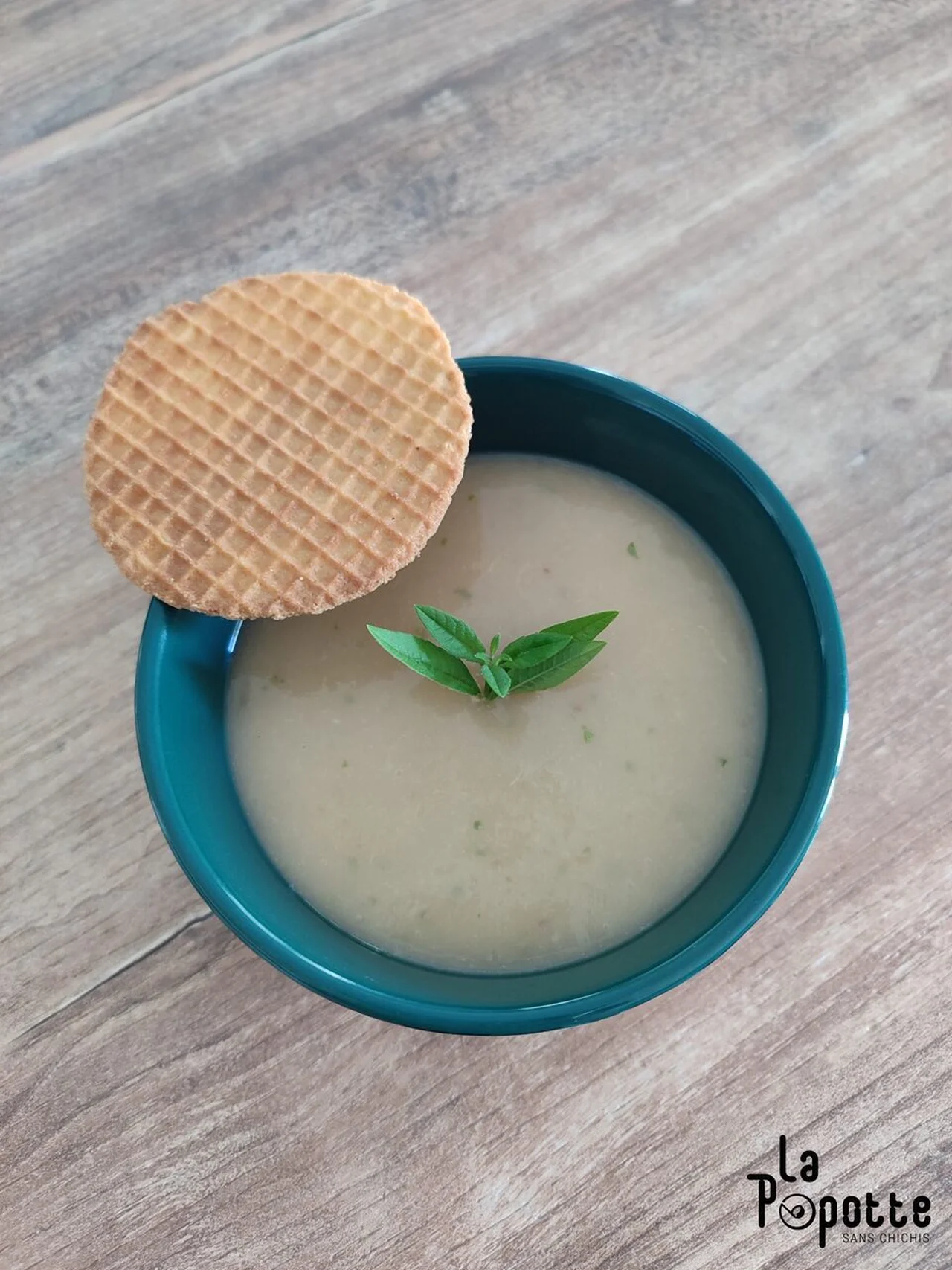 Soupe de pêches blanches à la verveine