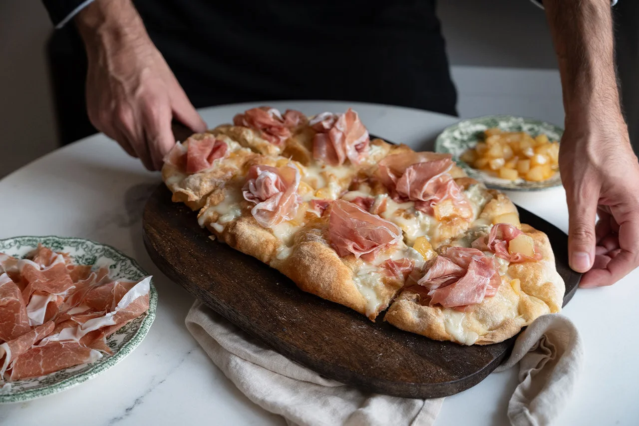 Pizza alla pala au Prosciutto di San Daniele, poire et gorgonzola