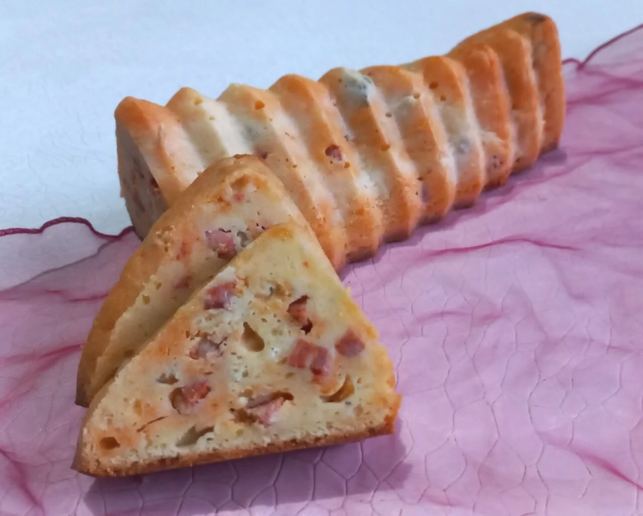 Cake au chorizo et roquefort