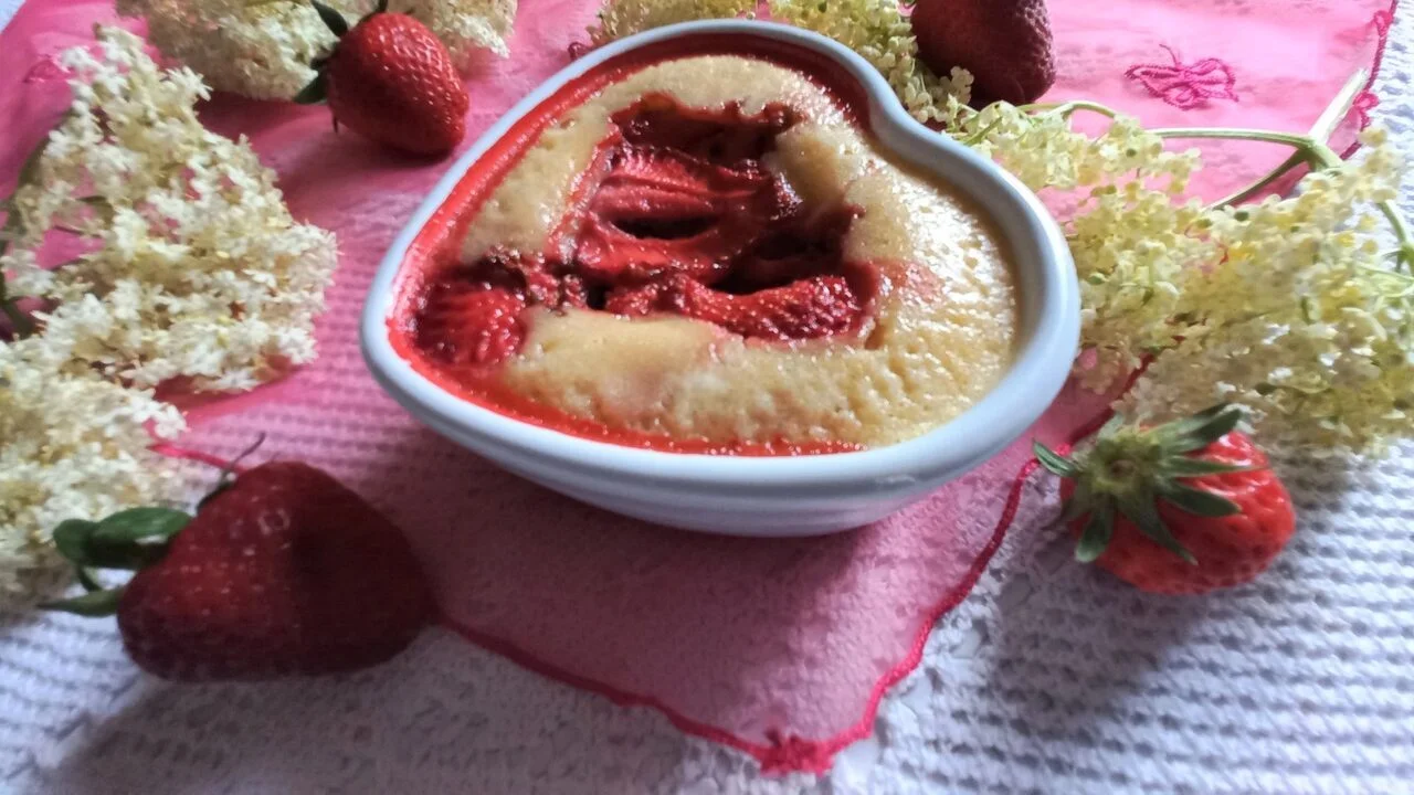 Far aux fraises et aux fleurs de sureau