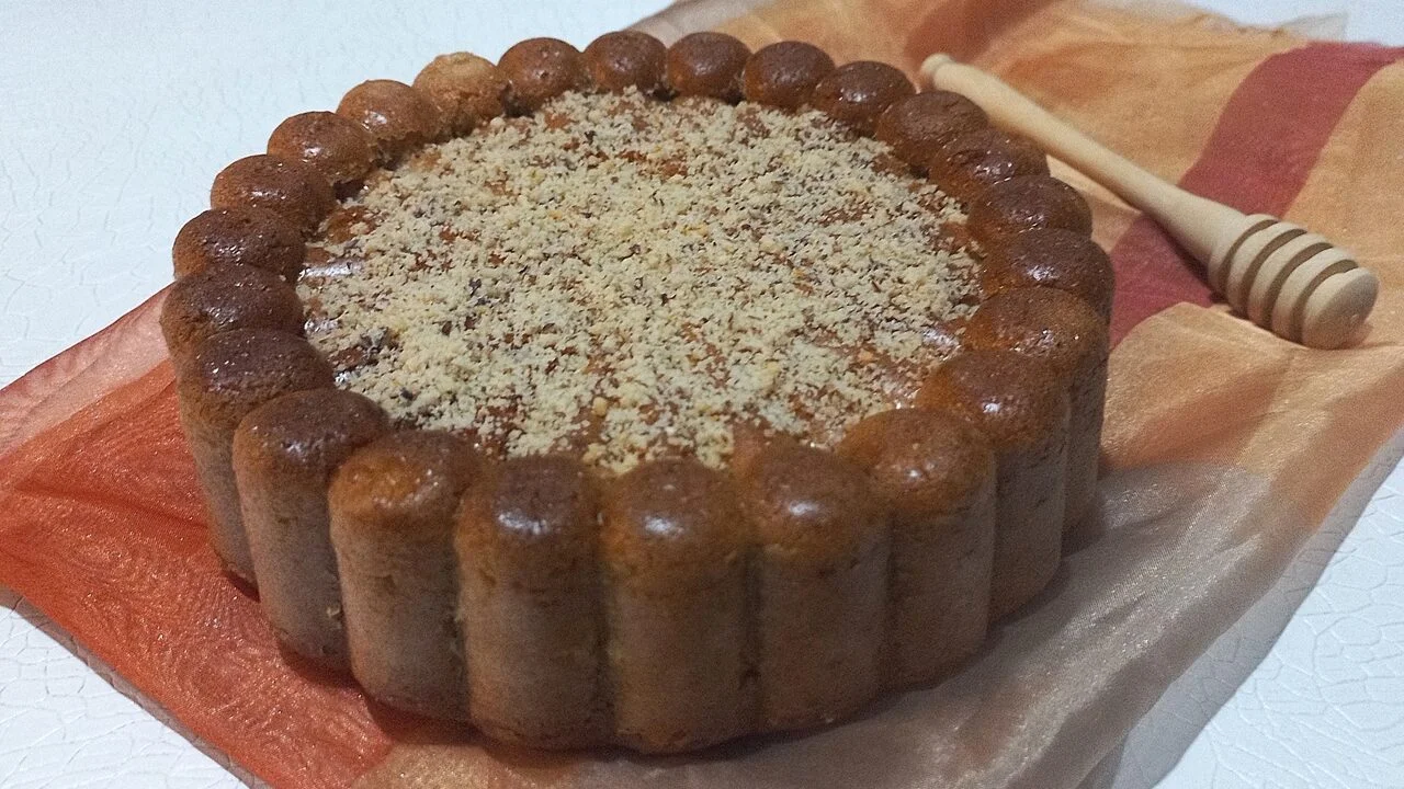 Gâteau au miel et aux amandes