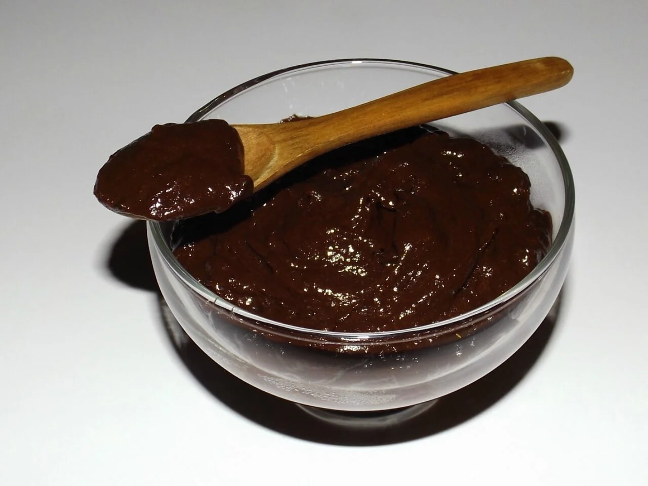 Pâte à tartiner chocolat noir et prunilles