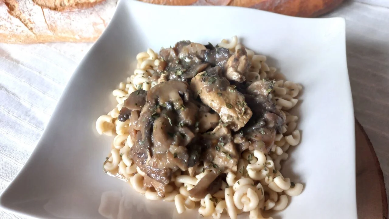 Poulet et champignons au skyr