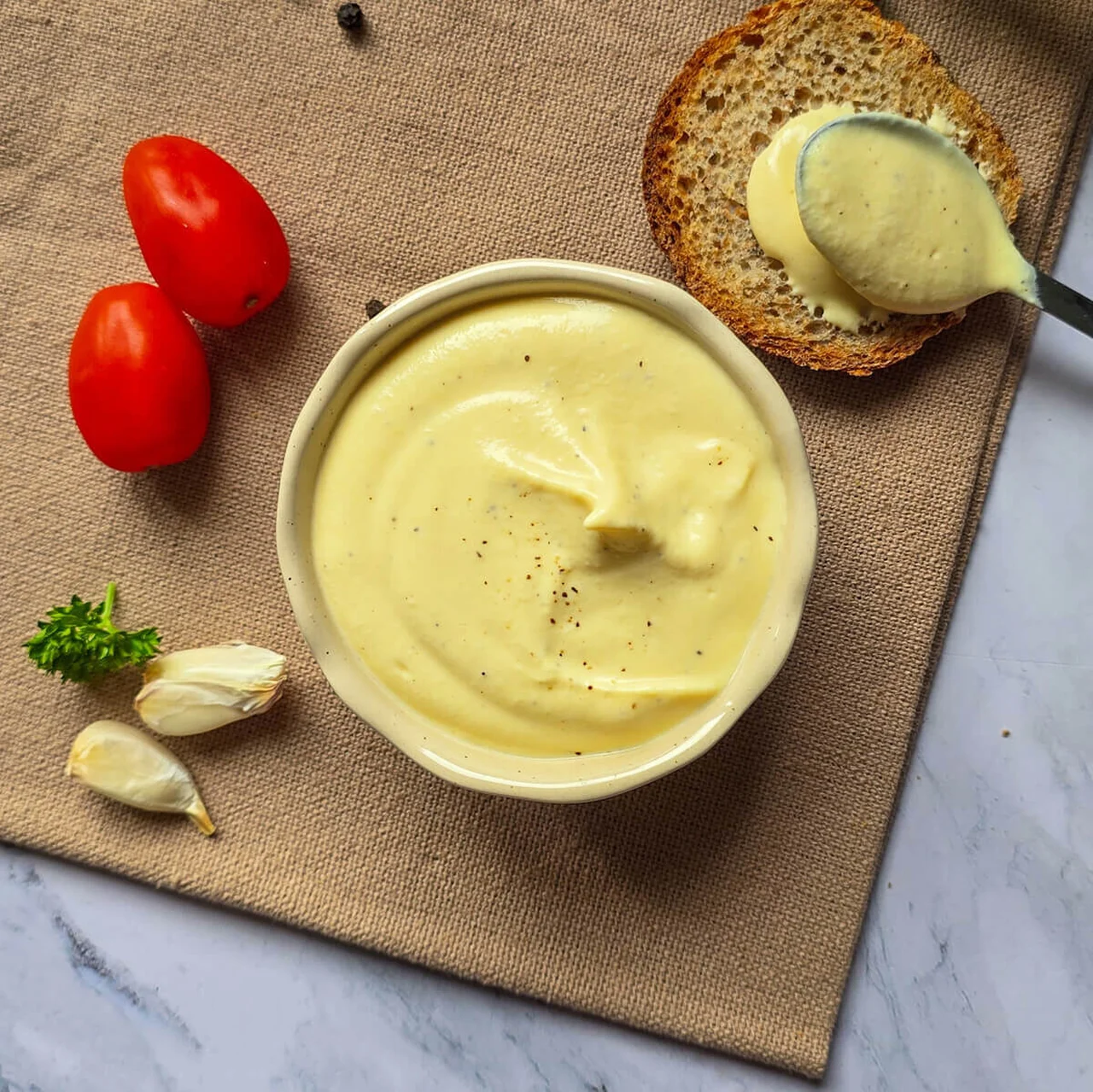 Mayonnaise aux œufs durs et au skyr