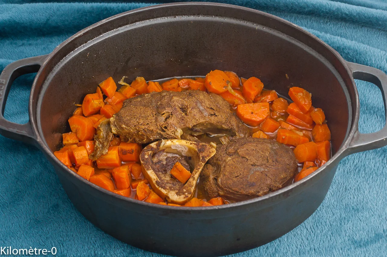 Jarret de bœuf aux épices et aux carottes