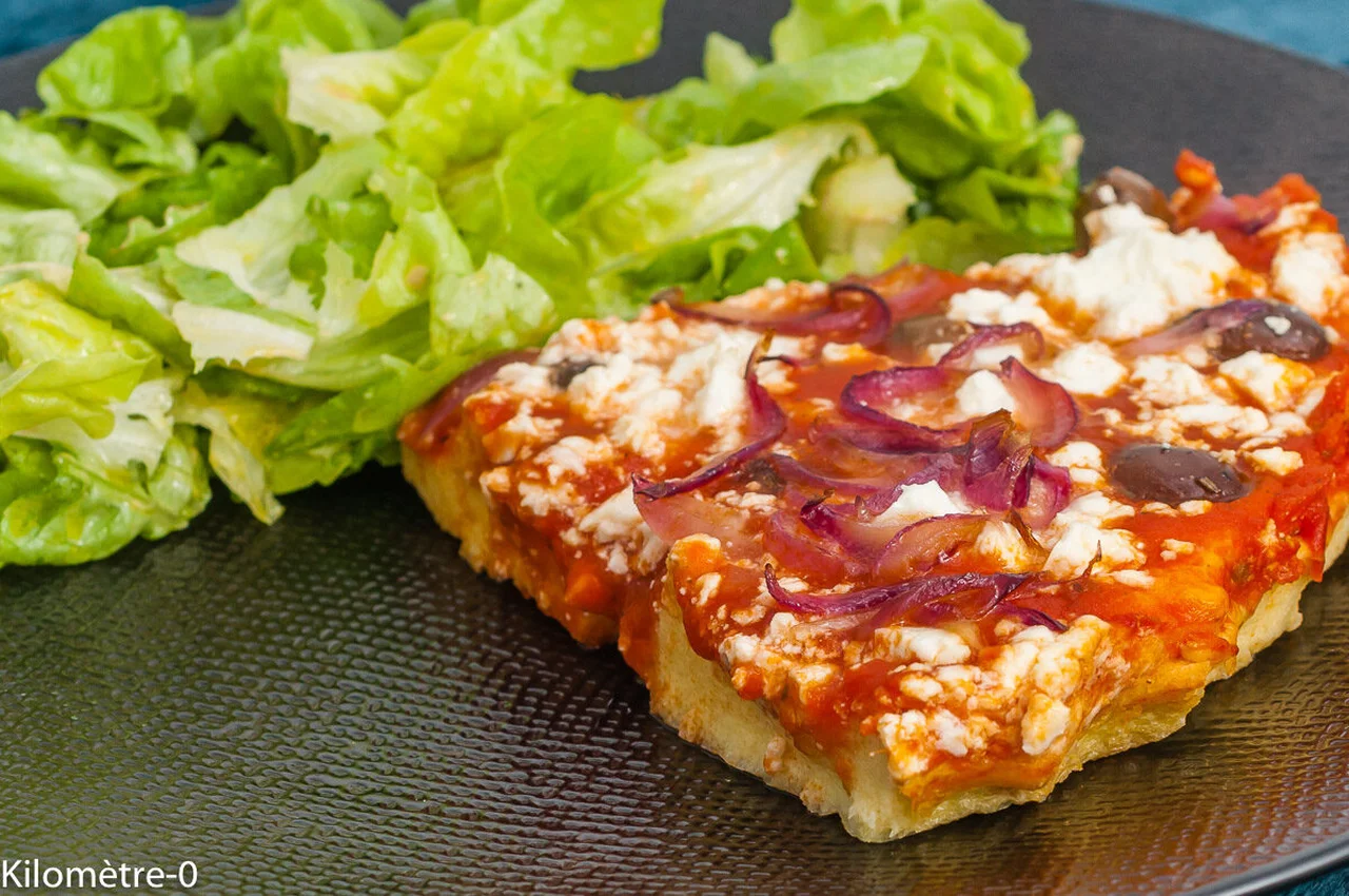Omelette façon pizza aux olives, féta