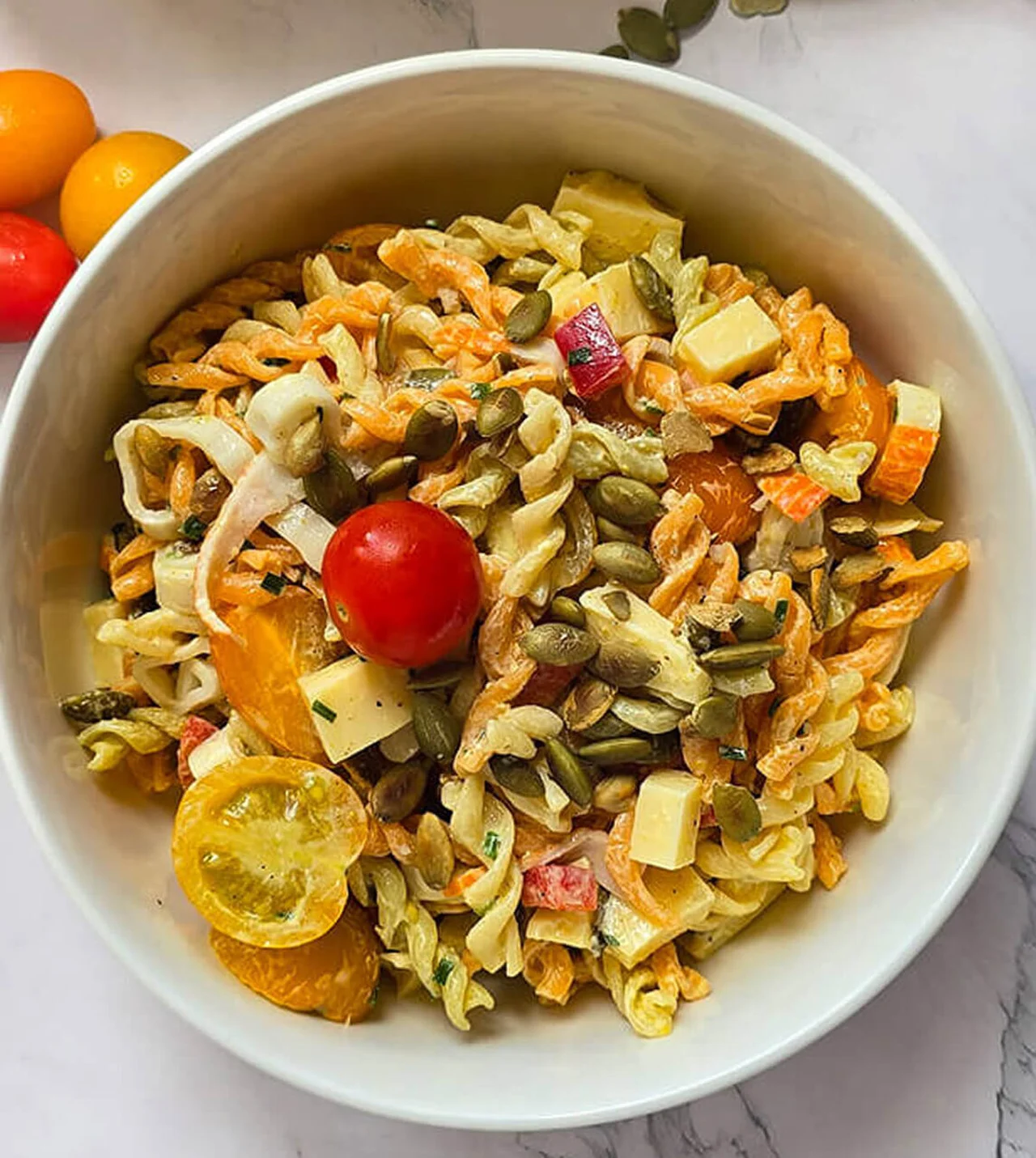 Salade de pâtes au surimi