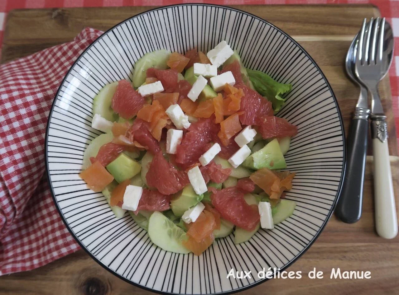 Salade avocat concombre truite fumée au pamplemousse
