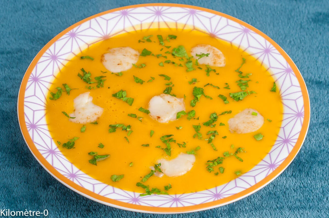 Velouté butternut à l'orange et saint-jacques