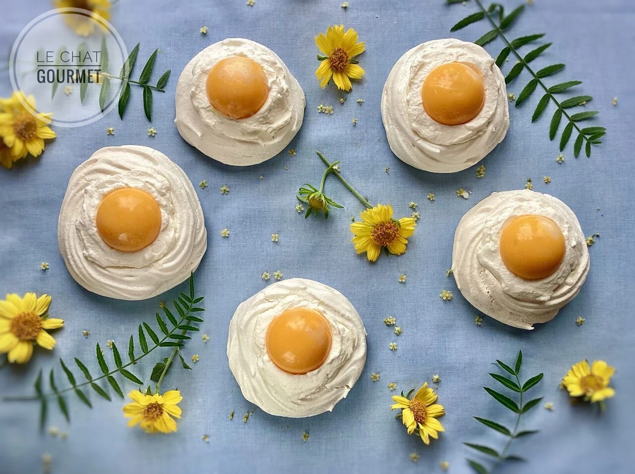 Pavlovas de Pâques au lemon curd et chantilly
