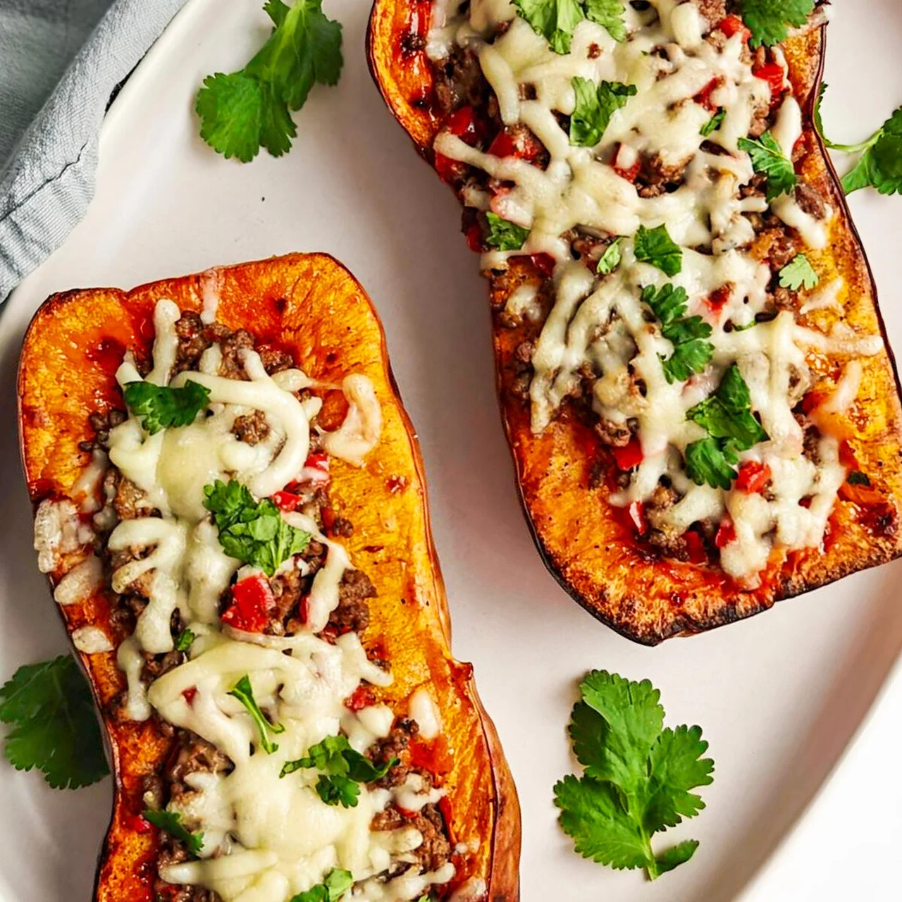 Butternut farci viande et poivron rouge