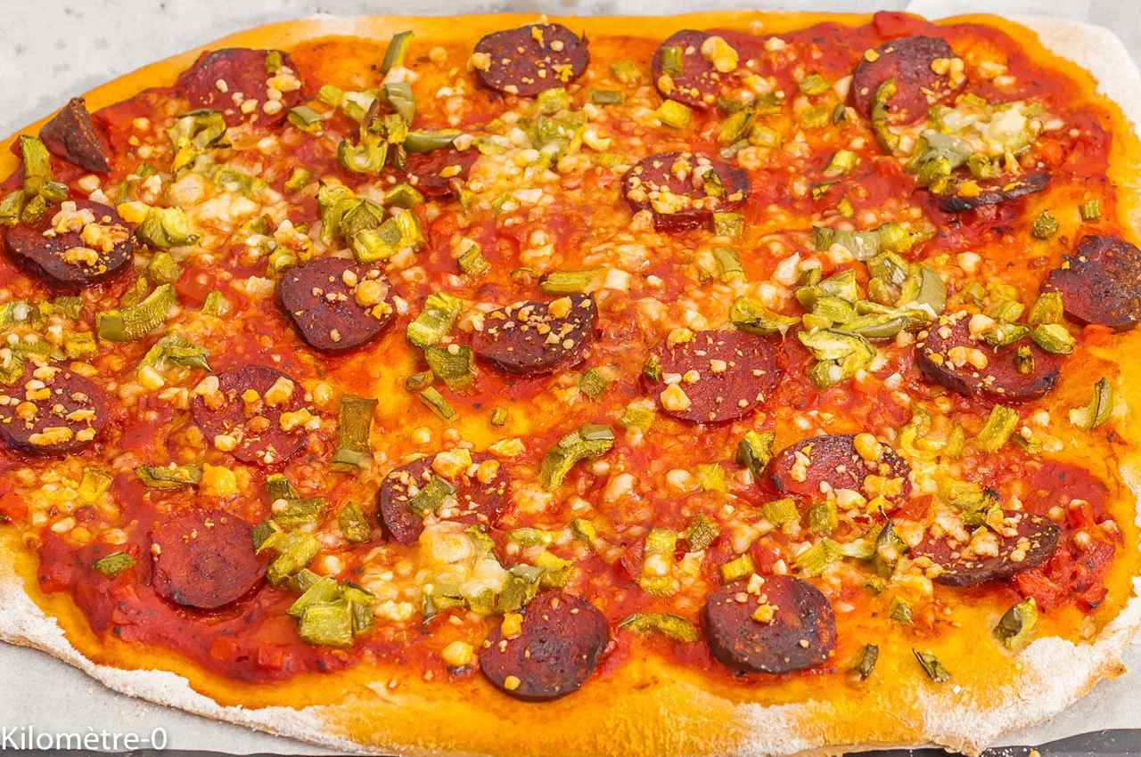 Pizza chorizo et fromage