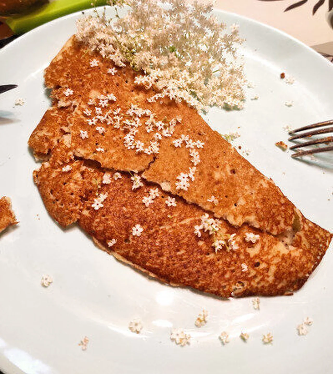 Crêpes aux fleurs de sureau
