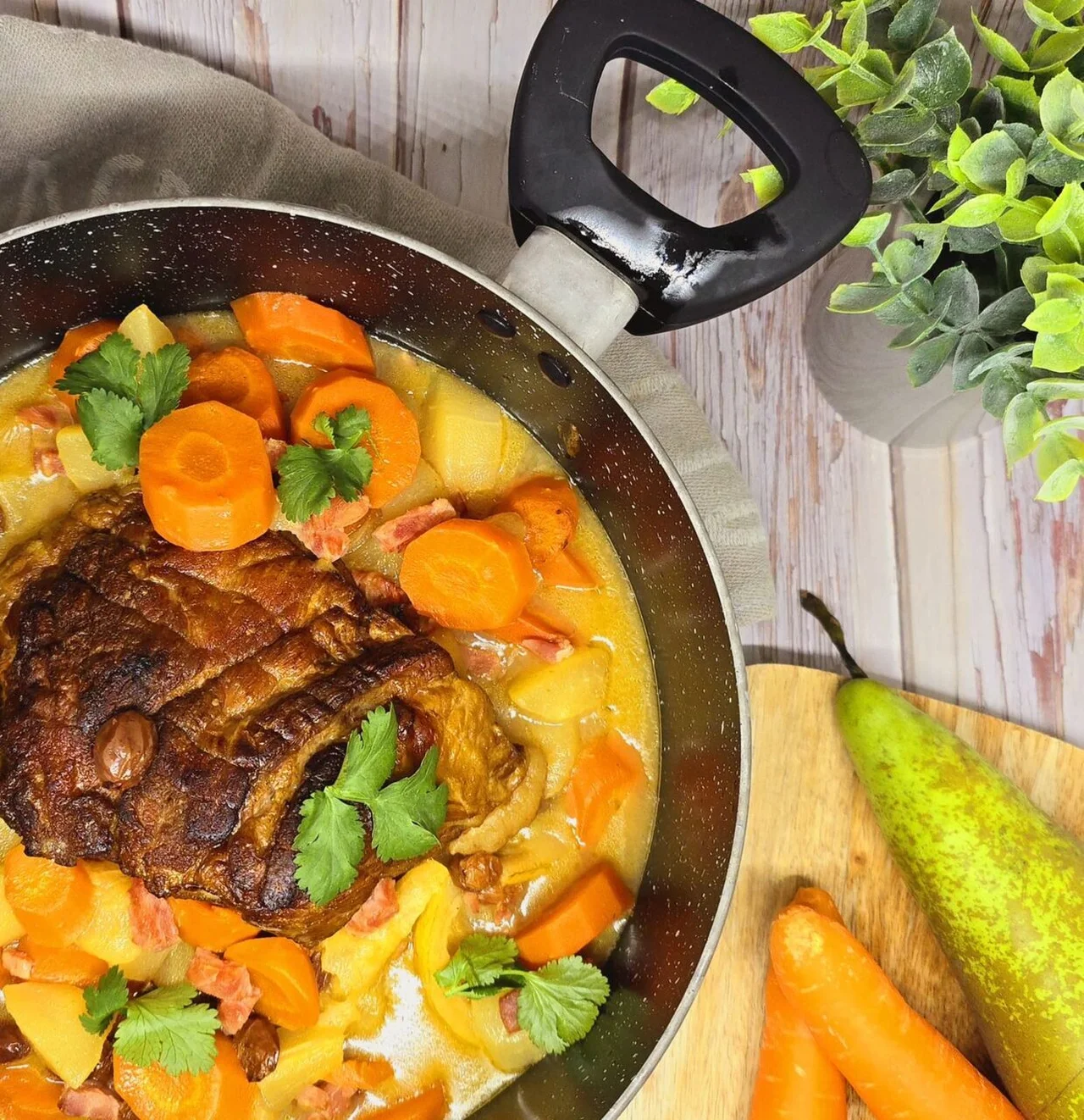 Echine de porc aux poires et aux raisins
