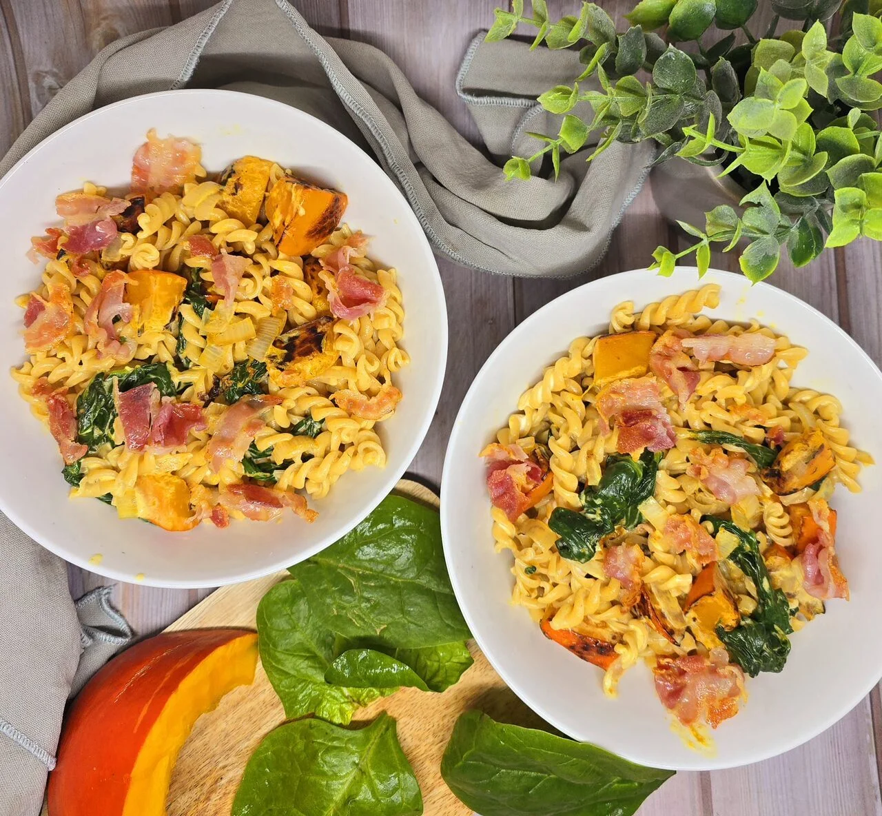 Fusillis au potimarron, chèvre frais et pancetta