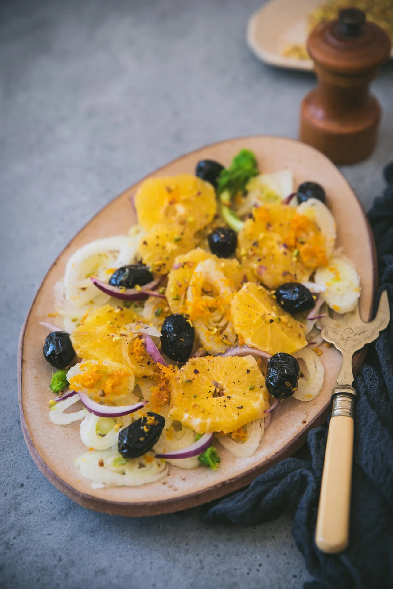 Salade de fenouil à l'orange, olive et oignon