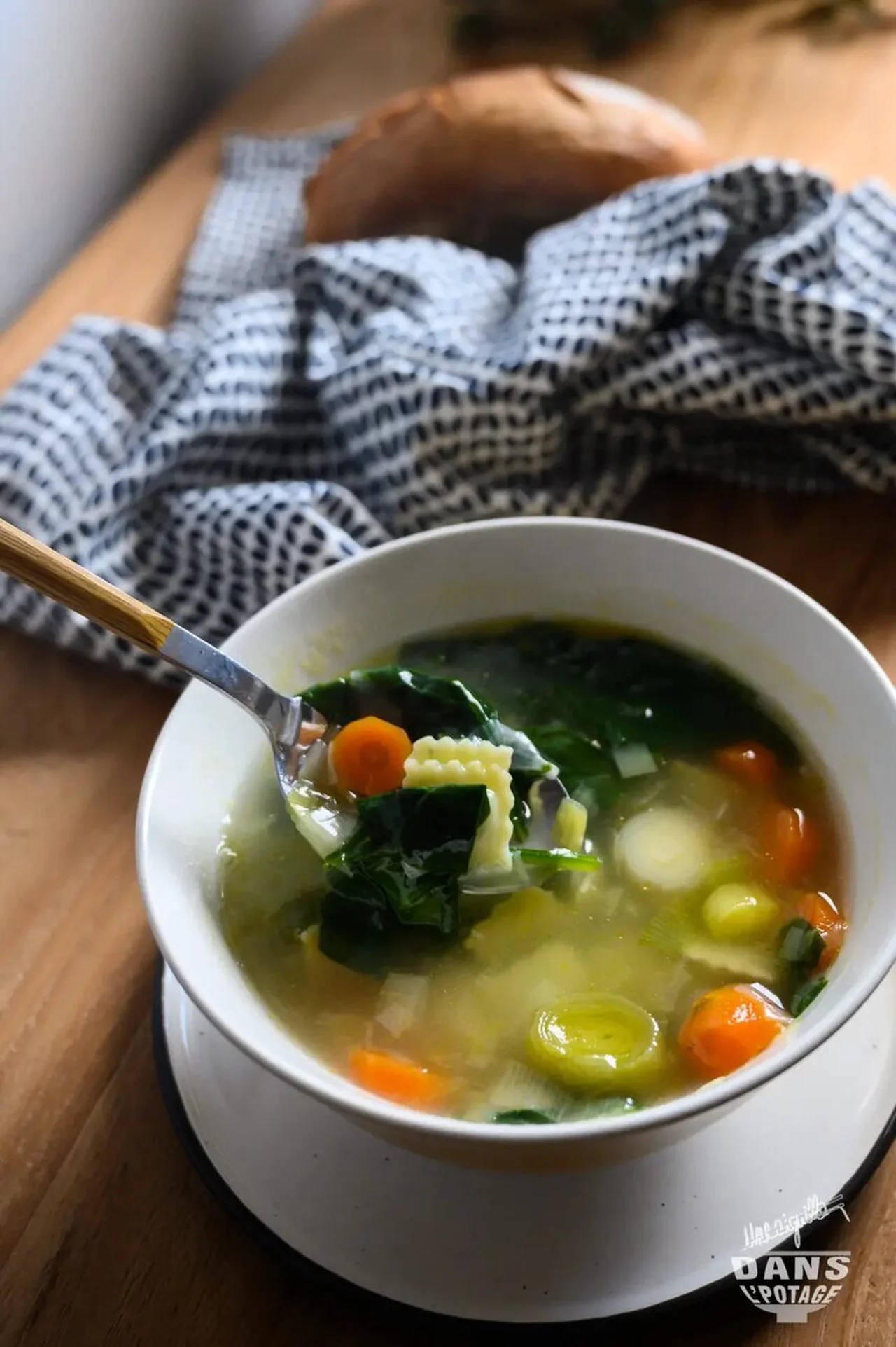 Bouillon de légumes aux ravioles