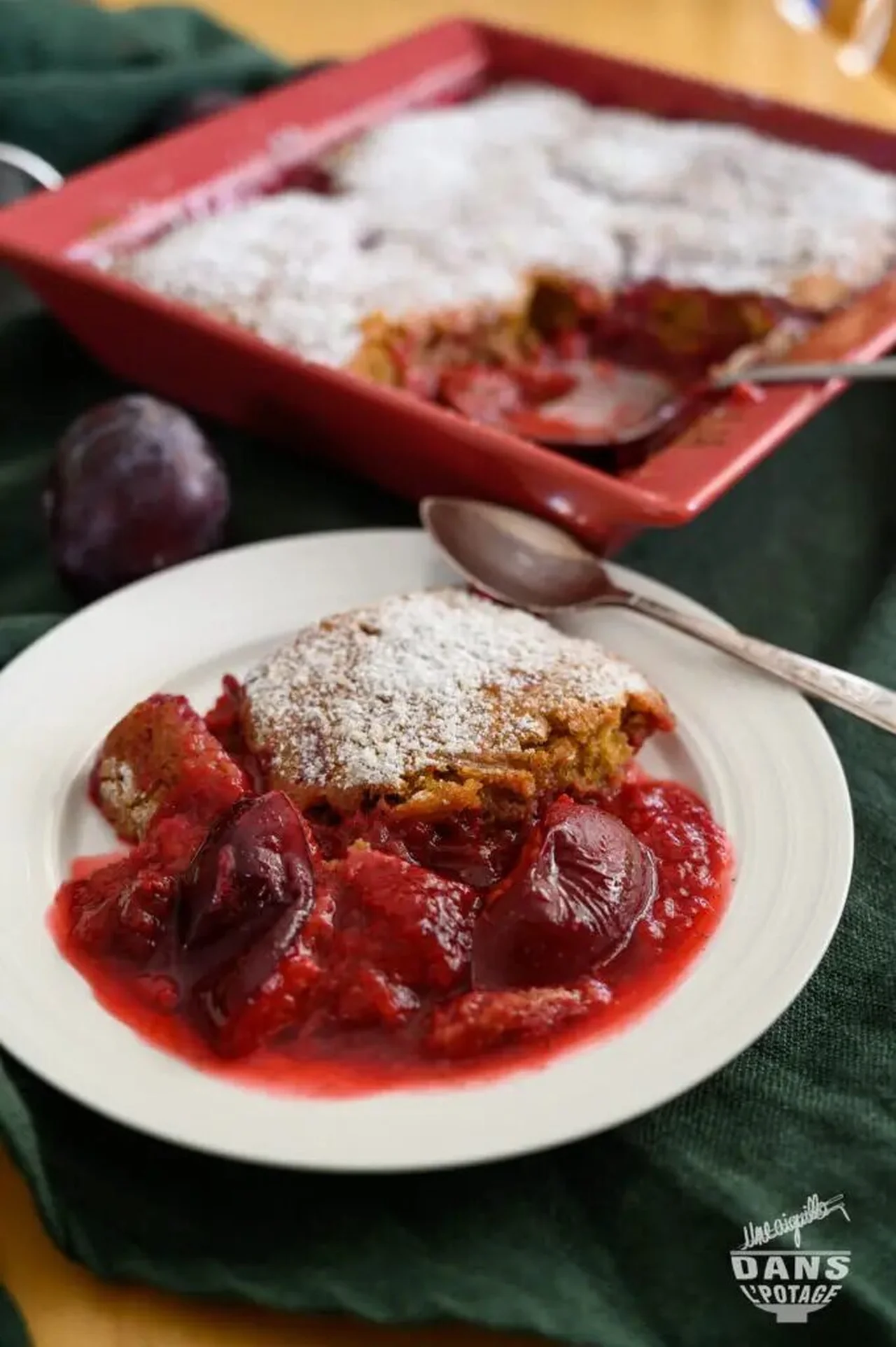 Cobbler aux prunes rouges