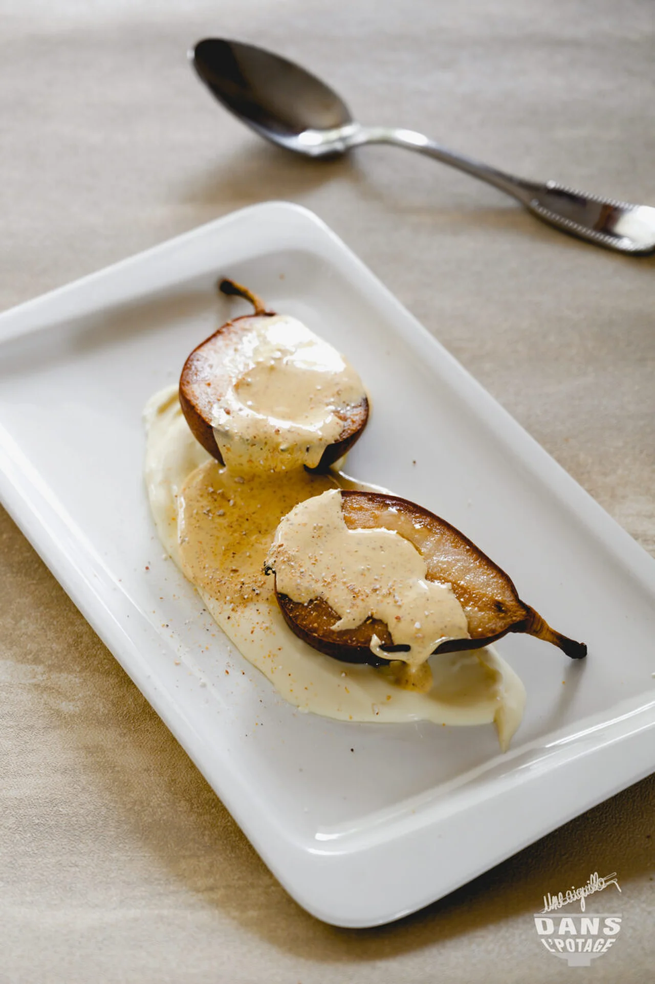 Poire rôtie, mascarpone au miel et sabayon sarrasin