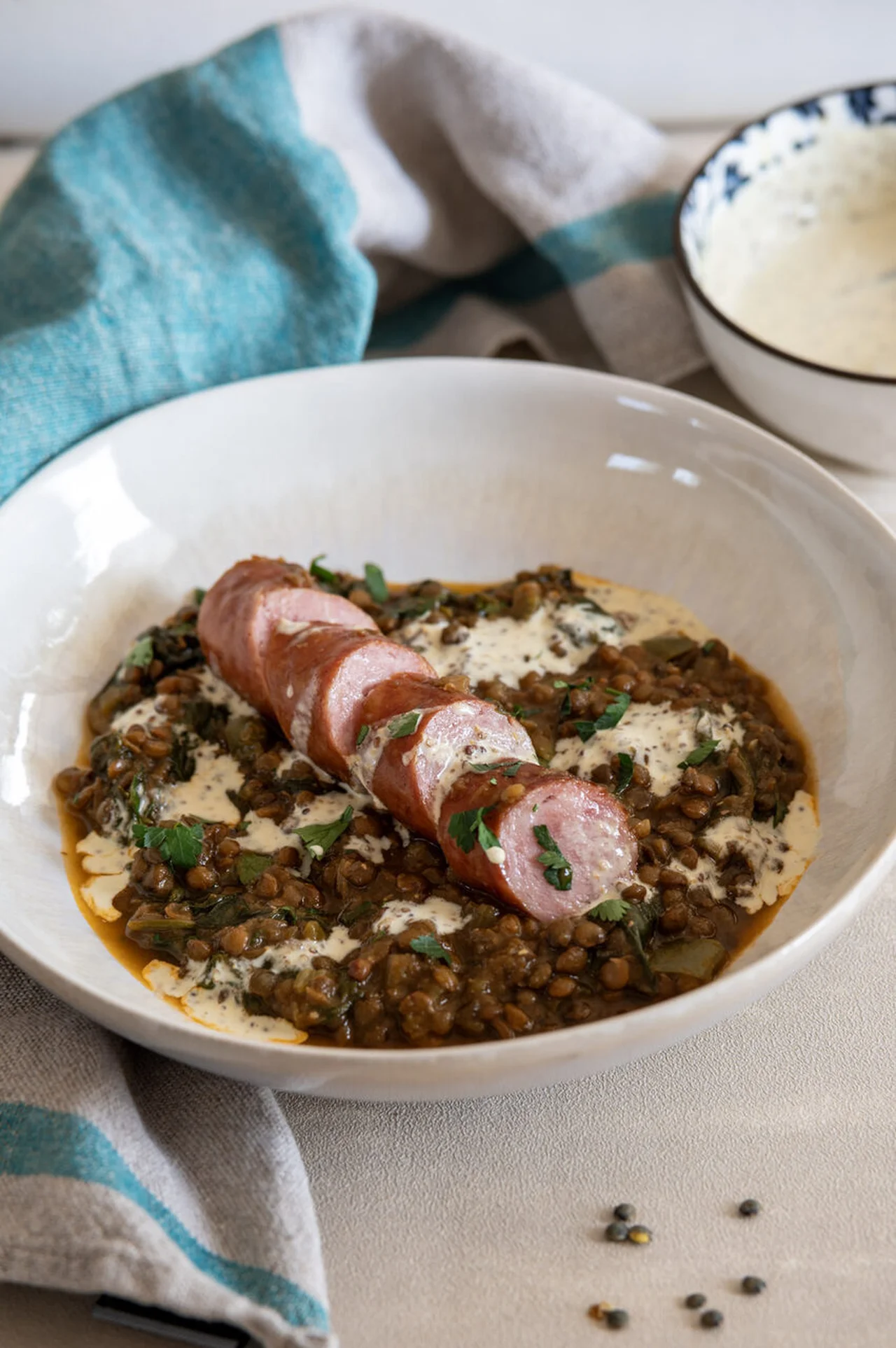 Saucisses aux lentilles crème à la moutarde