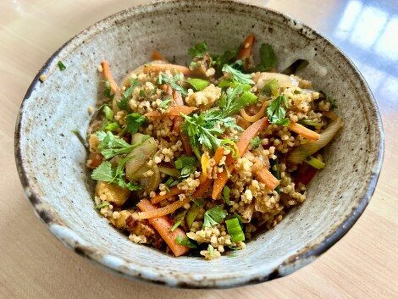 Millet sauté au tofu et aux légumes