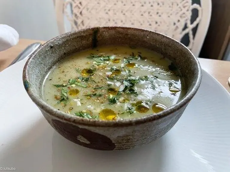 Soupe glacée de cosses de fèves