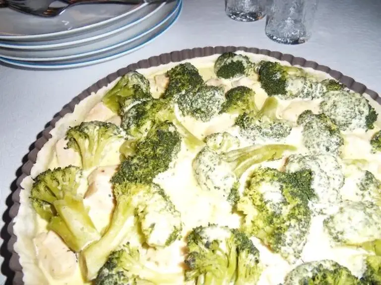 Quiche au poulet, brocoli et Boursin