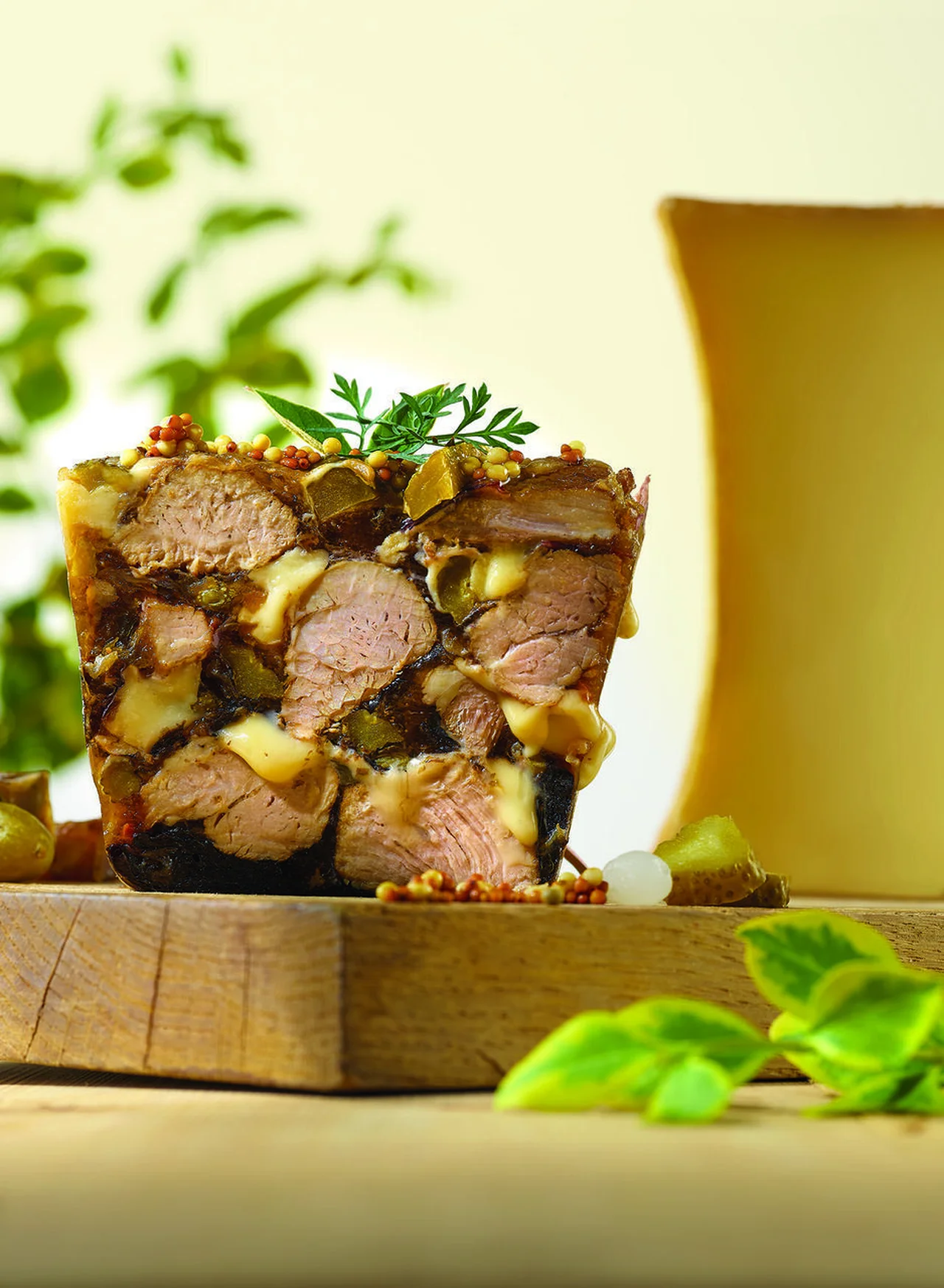 Terrine de joue de porc au Beaufort et aux algues