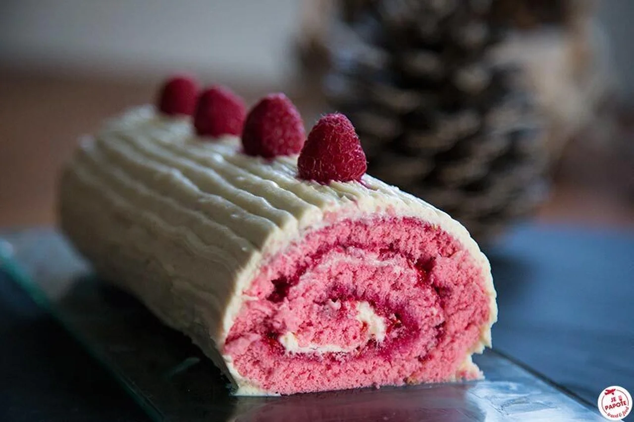 Bûche chocolat blanc framboise